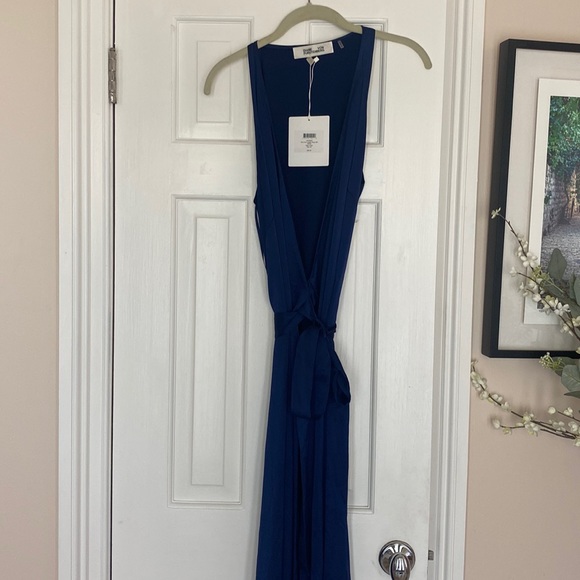 DVF Slvls Floor Length Wrap Dress NWT Size 10 Deep Violet - Picture 4 of 6